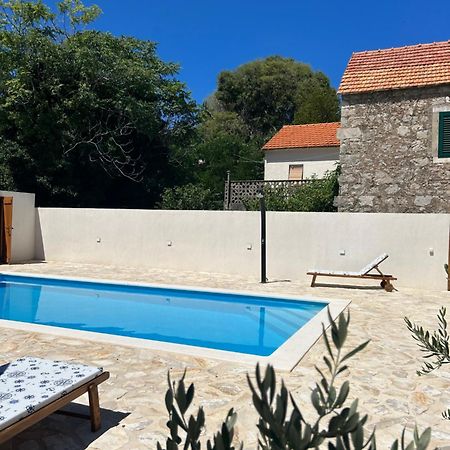 Holiday Home Hauser Vrbanj 外观 照片