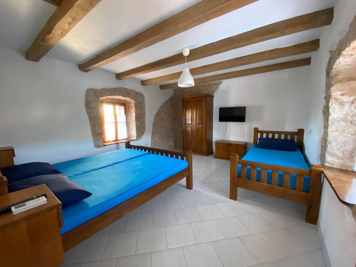 Holiday Home Hauser Vrbanj 外观 照片