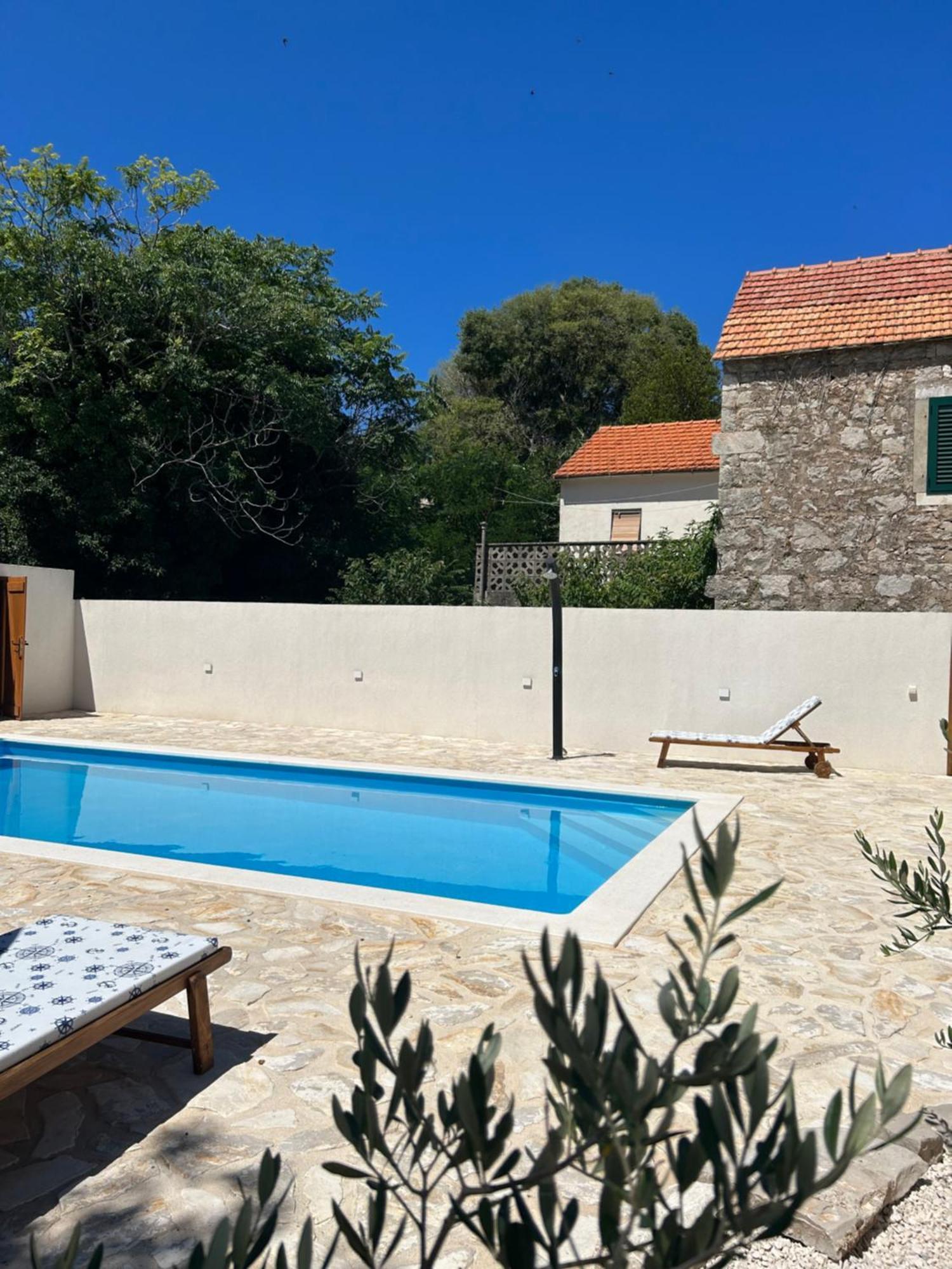 Holiday Home Hauser Vrbanj 外观 照片